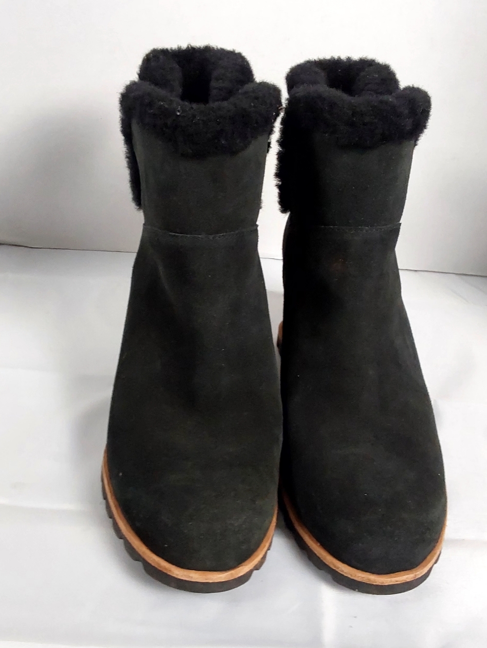 Ugg Seyline Waterproof Genuine Shearling Bootie - Picture 2 of 12